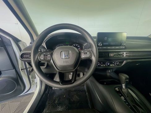 Used 2024 Honda HR-V LX image 14