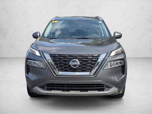 Used 2021 Nissan Rogue SV w/ Premium Package image 3