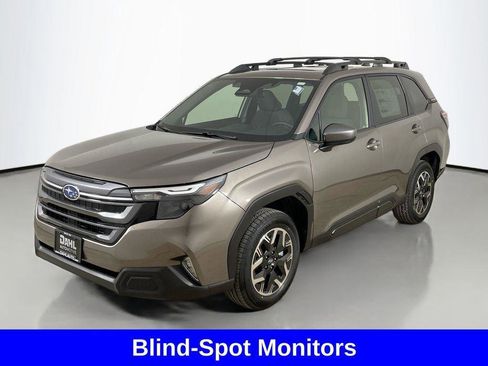 Used 2025 Subaru Forester Premium image 4