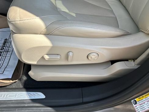 Used 2018 Buick Envision Essence AWD/4WD image 19