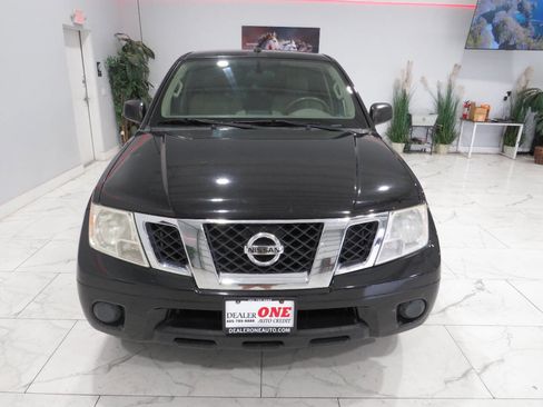 Used 2017 Nissan Frontier SV RWD image 5