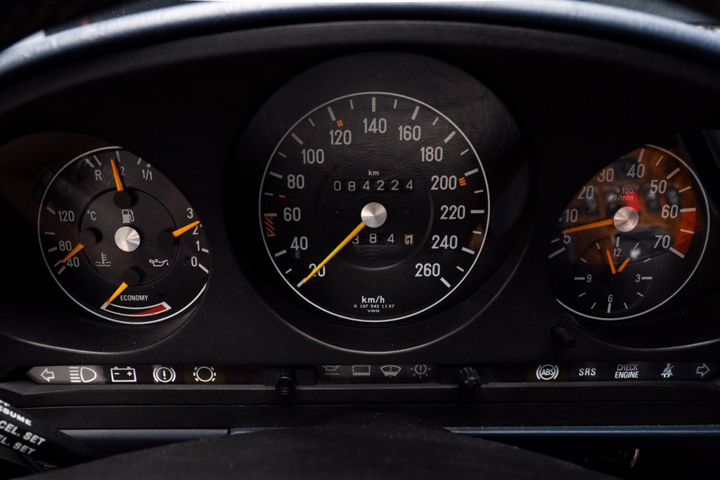 Used 1988 Mercedes-Benz 560 SL image 24