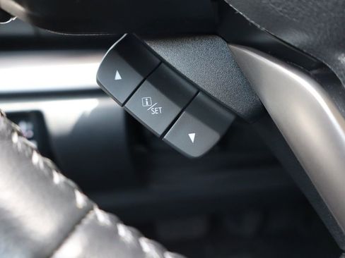 Used 2021 Subaru Forester Premium AWD/4WD image 22