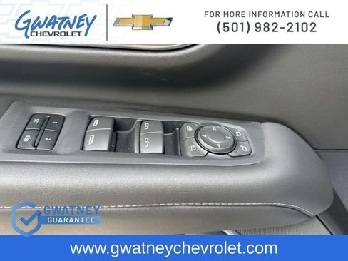 Used 2024 Chevrolet Suburban Z71 w/ Luxury Package AWD/4WD image 22