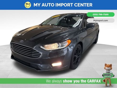Used 2019 Ford Fusion SE w/ Equipment Group 151A image 3