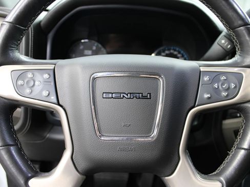 Used 2017 GMC Sierra 2500 Denali w/ Duramax Plus Package AWD/4WD image 44