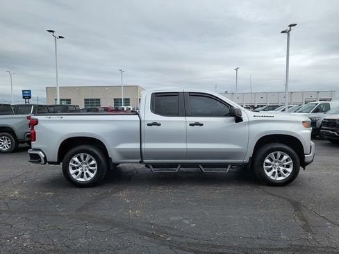 Used 2020 Chevrolet Silverado 1500 Custom w/ Custom Value Package AWD/4WD image 5