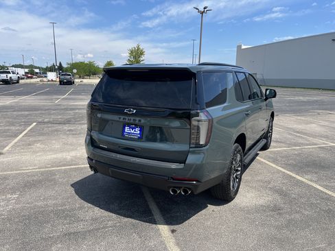 Used 2025 Chevrolet Tahoe Z71 w/ Comfort Package AWD/4WD image 6