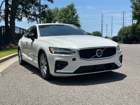 Used 2019 Volvo S60 T6 R-Design AWD/4WD image 3