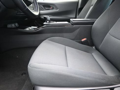Used 2024 Toyota Prius LE FWD image 13