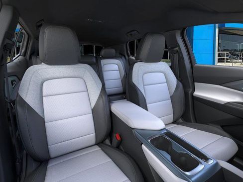 New 2026 Chevrolet Equinox EV LT image 16