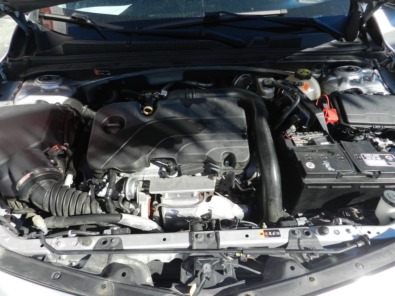 Used 2021 Chevrolet Malibu LT FWD image 17