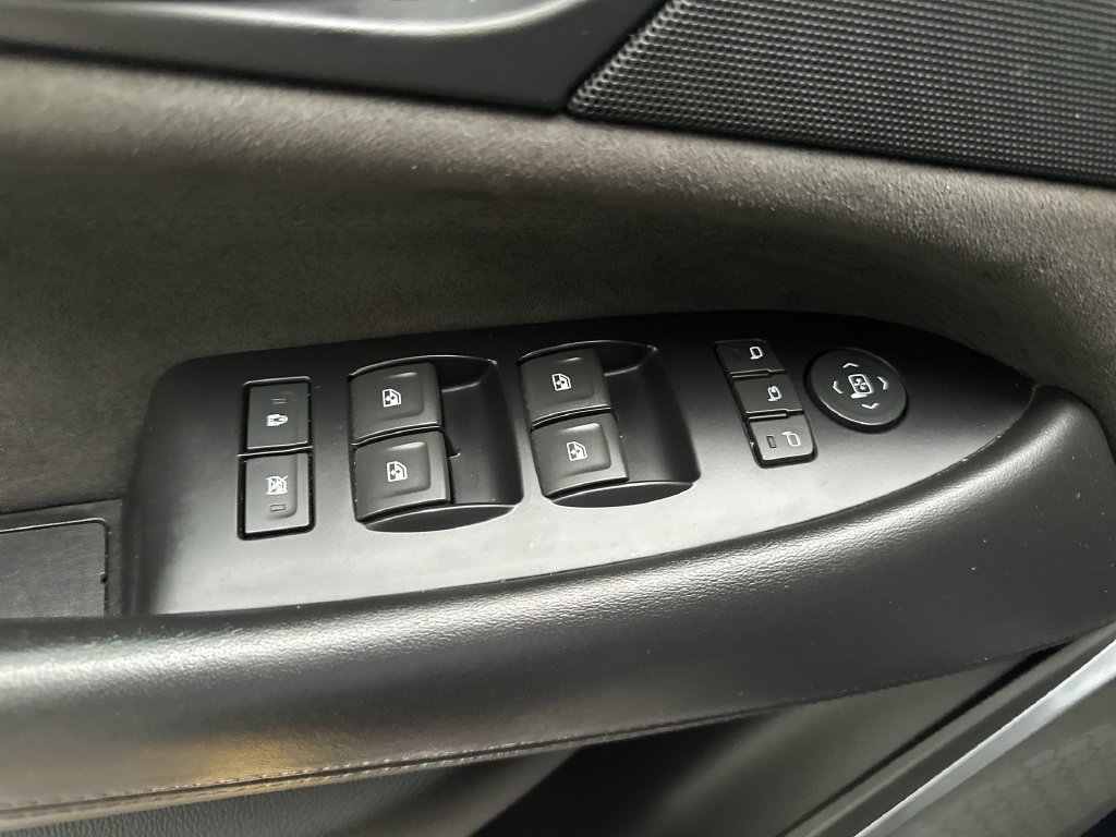 Certified 2019 Cadillac Escalade Platinum AWD/4WD image 24