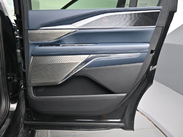 New 2025 Cadillac Escalade IQ Luxury 2 AWD/4WD image 17