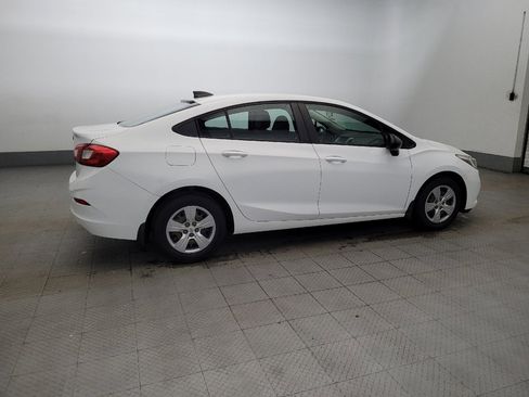 Used 2018 Chevrolet Cruze LS image 10
