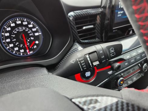Used 2022 Hyundai Veloster N image 22