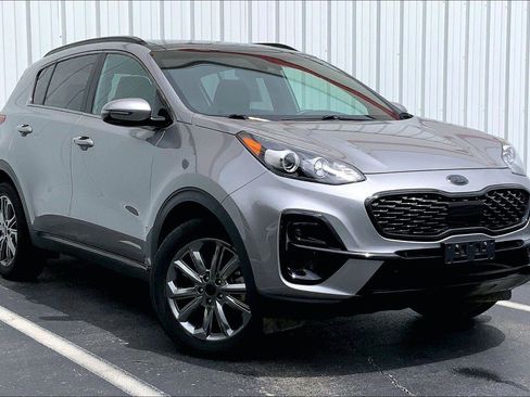 Used 2021 Kia Sportage S w/ S AWD Premium Package image 2