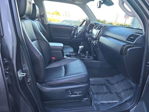 Used 2020 Toyota 4Runner TRD Off-Road Premium w/ Moonroof Package image 32