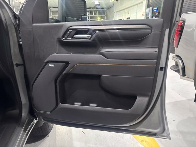 Used 2025 GMC Sierra 2500 AT4 AWD/4WD image 41