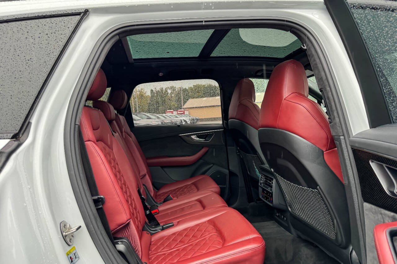 Used 2021 Audi SQ7 Prestige AWD/4WD image 17