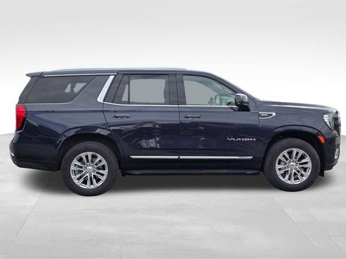 Used 2024 GMC Yukon SLT w/ SLT Luxury Package AWD/4WD image 6
