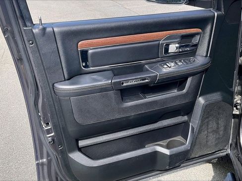 Used 2017 RAM 1500 Laramie w/ Convenience Group image 28