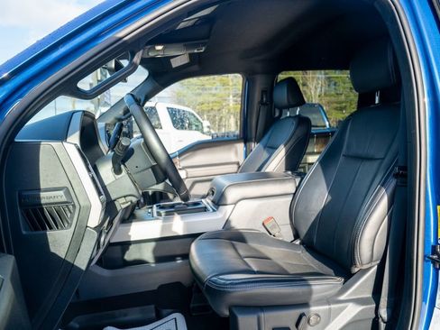 Used 2022 Ford F250 Lariat w/ Black Appearance Package image 19