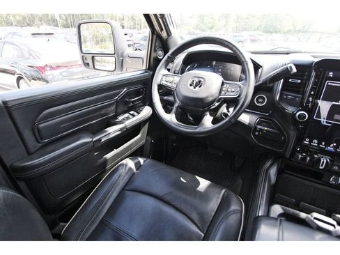 Used 2024 RAM 3500 Limited AWD/4WD image 11