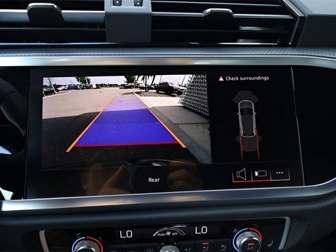 Used 2025 Audi Q3 2.0T Premium w/ Convenience Package image 24