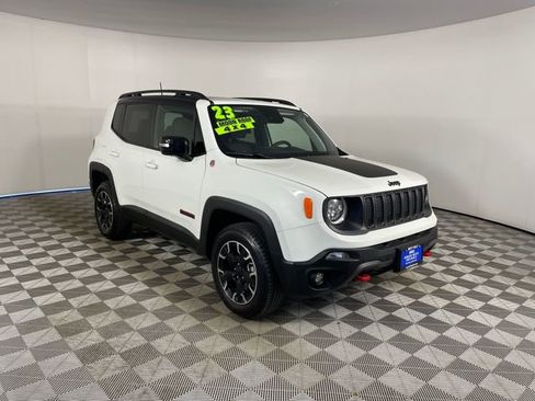 Certified 2023 Jeep Renegade Trailhawk w/ Sun/Sound Group AWD/4WD image 27