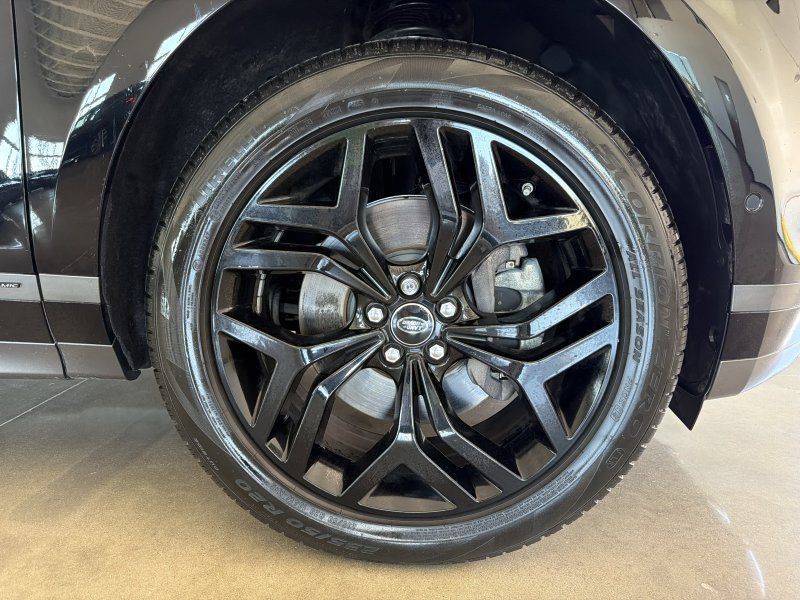 Used 2020 Land Rover Range Rover Evoque R-Dynamic SE AWD/4WD image 11