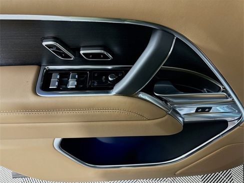 New 2026 Land Rover Range Rover SE image 19