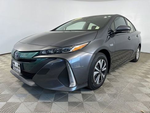 Used 2017 Toyota Prius Prime Plus w/ Carpet Mat Package FWD image 3