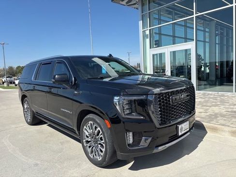 Used 2023 GMC Yukon XL Denali Ultimate image 1