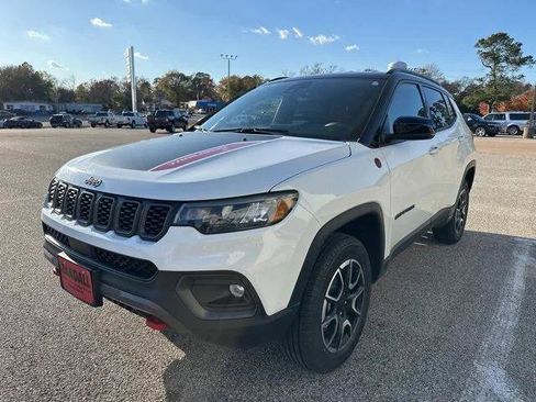 Certified 2024 Jeep Compass Trailhawk image 3