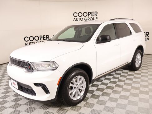 Used 2023 Dodge Durango SXT AWD/4WD image 10
