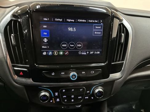 Certified 2023 Chevrolet Traverse LT image 14