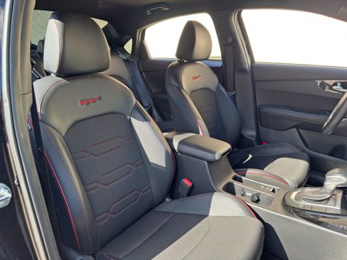 Used 2022 Kia Forte GT w/ GT Technology Package FWD image 33