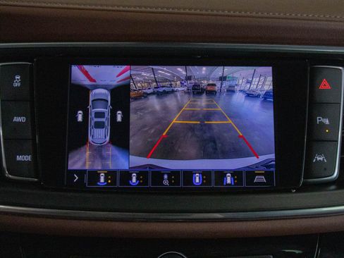 Used 2021 Buick Enclave Avenir w/ Avenir Technology Package AWD/4WD image 6