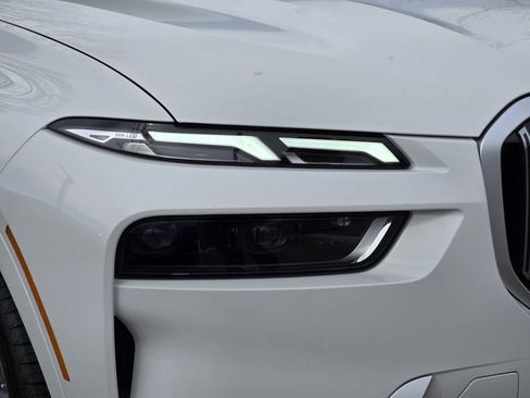 New 2026 BMW X7 xDrive40i image 8
