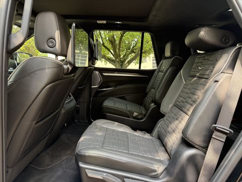 Used 2026 Cadillac Escalade V AWD/4WD image 39