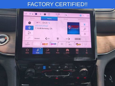 Certified 2025 Jeep Grand Cherokee Summit AWD/4WD image 24