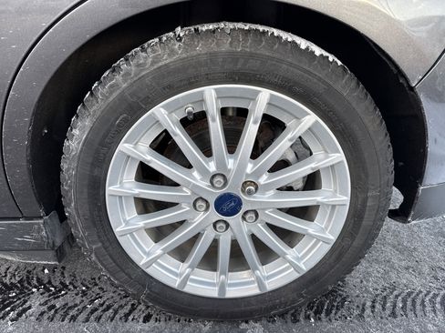 Used 2016 Ford C-MAX SEL w/ Equipment Group 302A image 4