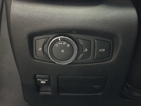 Used 2017 Lincoln Continental Select w/ Climate Package image 25