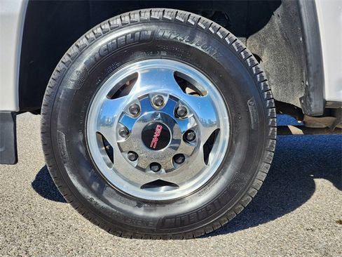 Used 2018 GMC Sierra 3500 Denali w/ Duramax Plus Package image 10