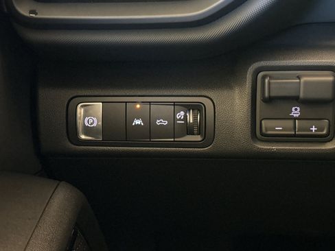 Used 2026 Chevrolet Silverado EV LT AWD/4WD image 34