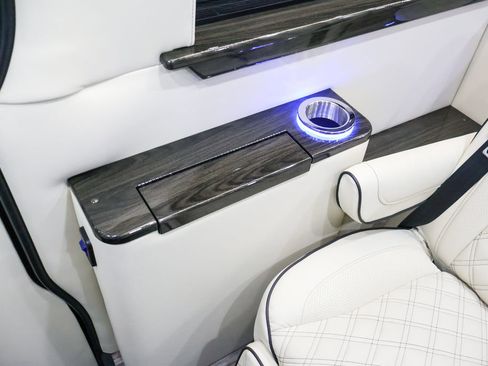 Used 2024 Mercedes-Benz Sprinter 3500 image 55