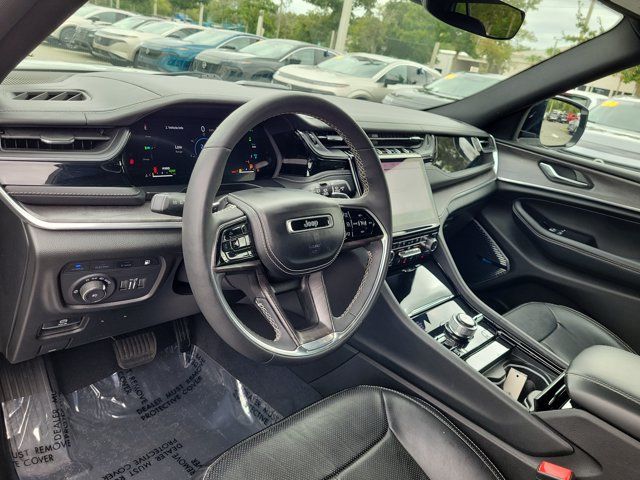 Used 2023 Jeep Grand Cherokee Overland AWD/4WD image 19