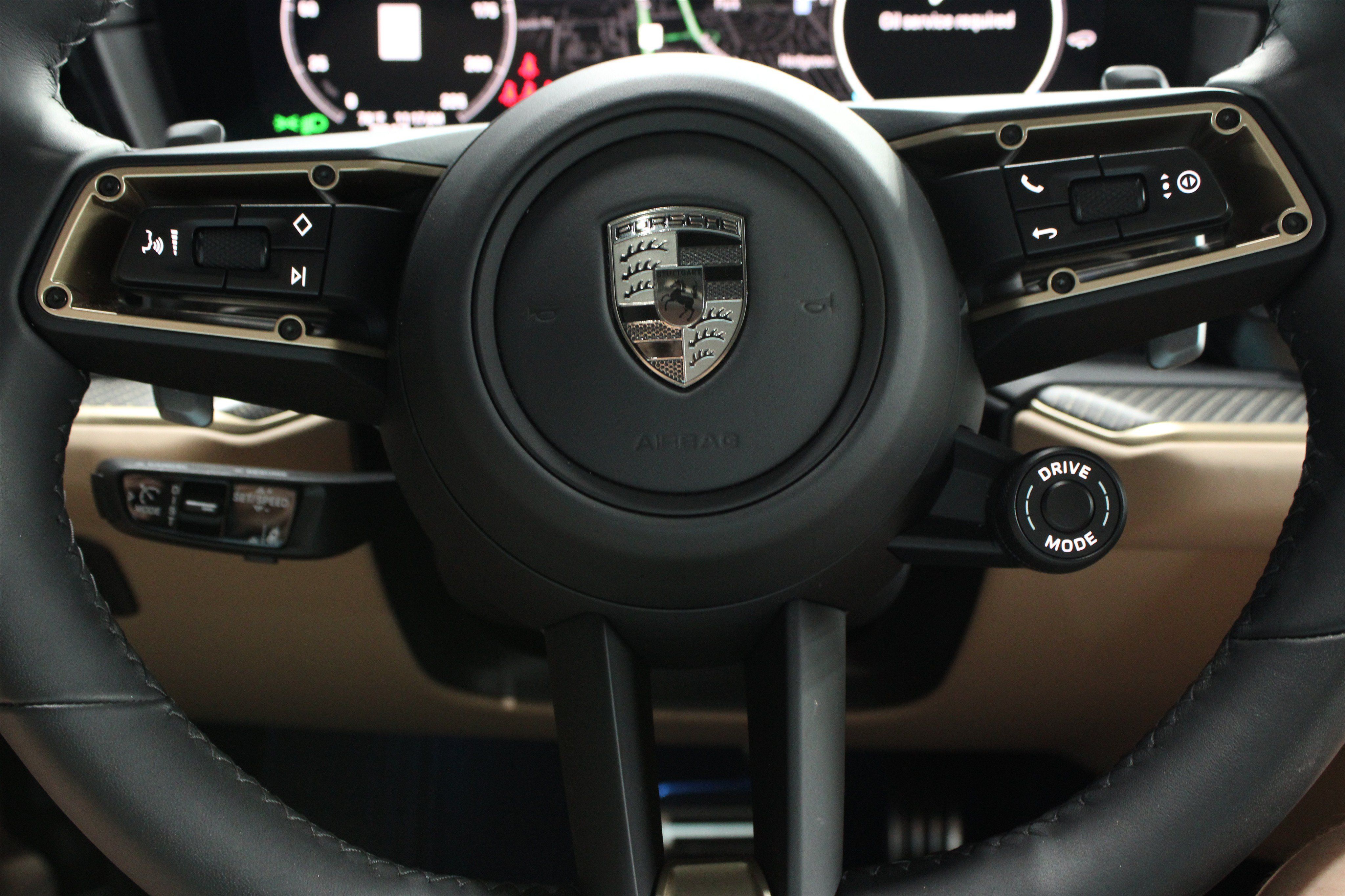 Used 2025 Porsche Cayenne Turbo AWD/4WD image 10