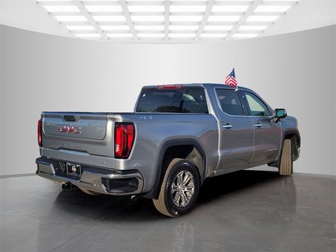 New 2026 GMC Sierra 1500 SLT image 5